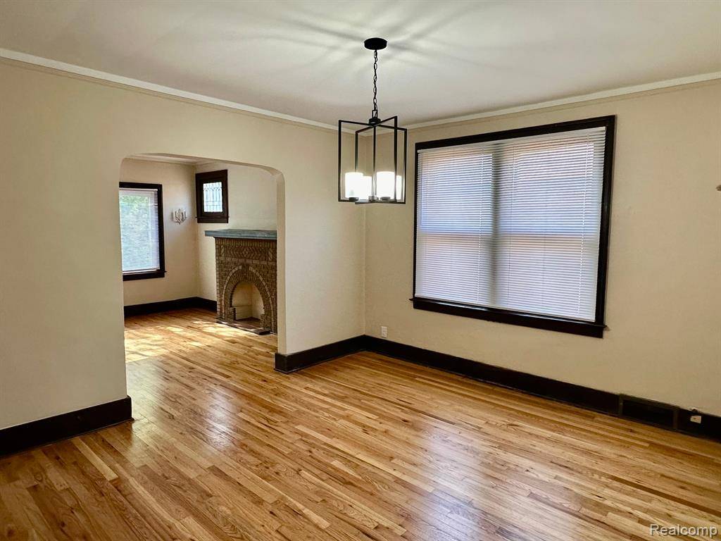 Grosse Pointe Park, MI 48230,982 NOTTINGHAM Road