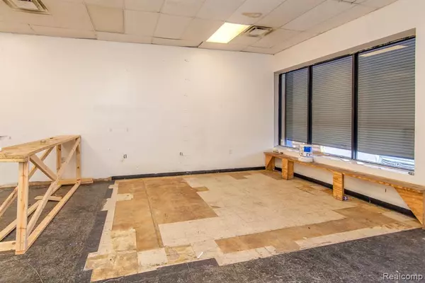 Detroit, MI 48235,14505 W MCNICHOLS Road