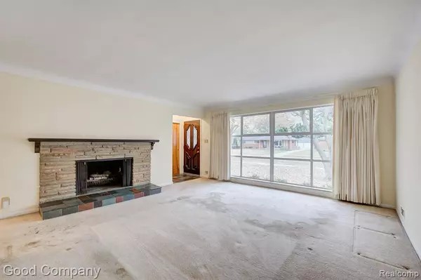 Beverly Hills, MI 48025,16070 KINROSS Avenue