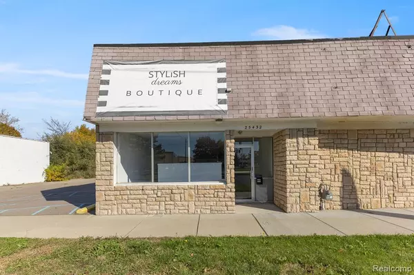 Redford, MI 48240,25420 GRAND RIVER Avenue