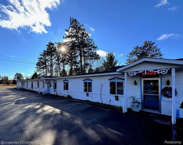 1024 S I 75 BUSINESS Loop, Grayling, MI 49738