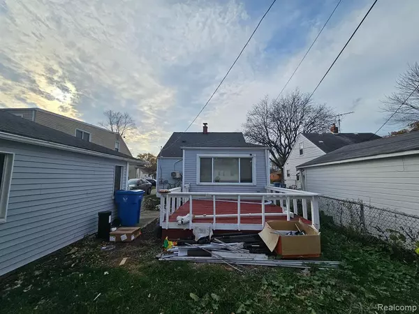 Dearborn Heights, MI 48127,6868 Norborne Avenue