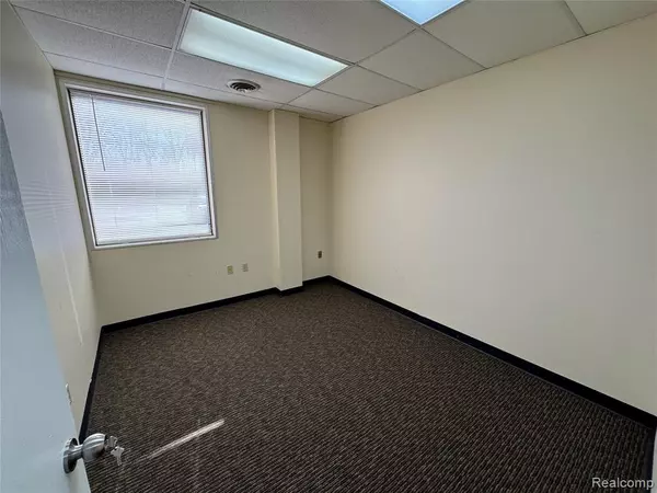 Flint, MI 48532,2503 S LINDEN Road