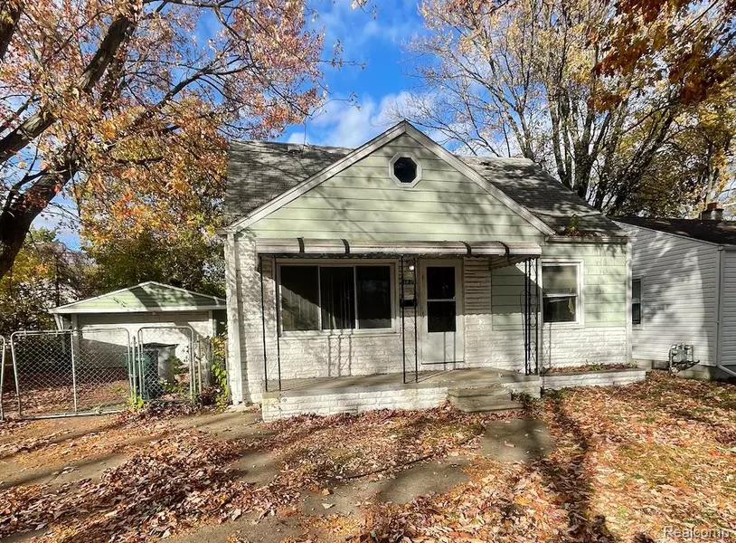 1035 E MADGE Avenue, Hazel Park, MI 48030