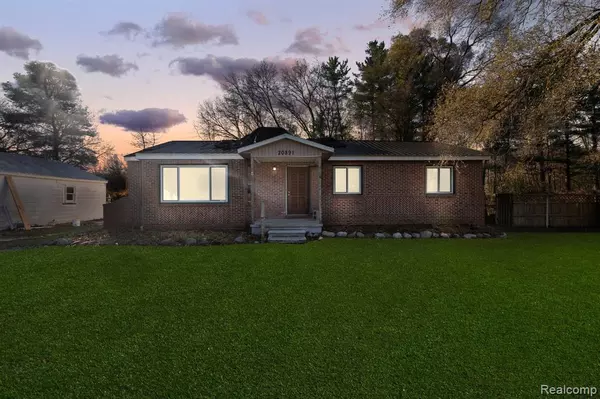Pinckney, MI 48169,20891 WINIFRED Court