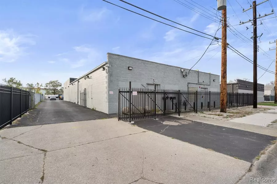 12843 ARTESIAN Street, Detroit, MI 48223