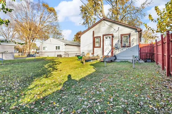 Taylor, MI 48180,6044 GLENIS Street