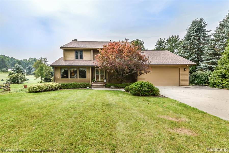 12162 DENTONVIEW Drive, Fenton, MI 48430