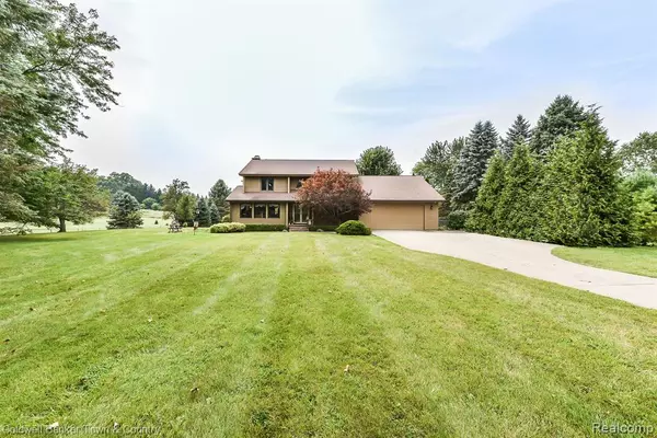 Fenton, MI 48430,12162 DENTONVIEW Drive