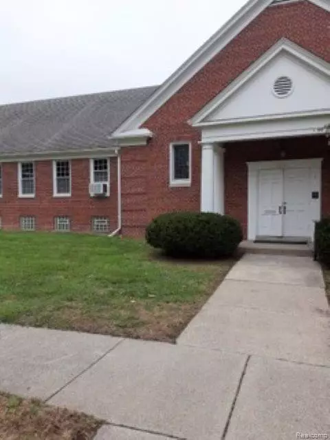 Dearborn Heights, MI 48125,5000 PELHAM Street