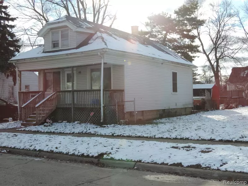 71 W MILTON Avenue, Hazel Park, MI 48030