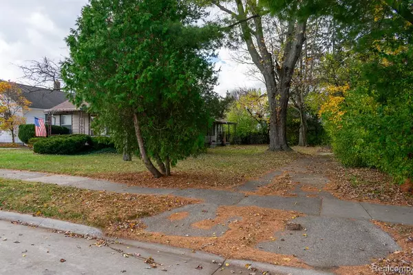 Clawson, MI,333 KINROSS Avenue