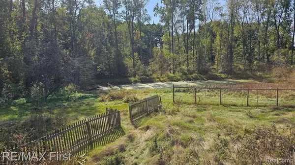 Holly, MI 48442,11385 STALLION Lane