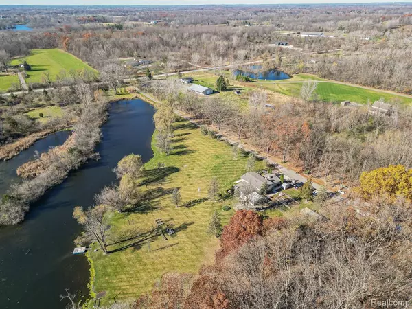South Lyon, MI 48178,8760 S RUSHTON Road