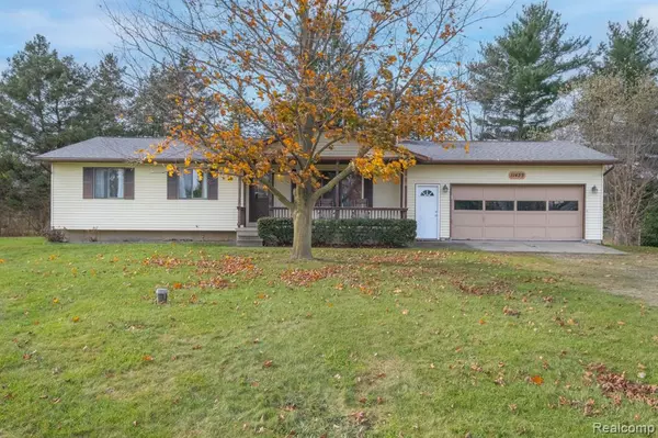 Fenton, MI 48430,11423 DELMAR Drive