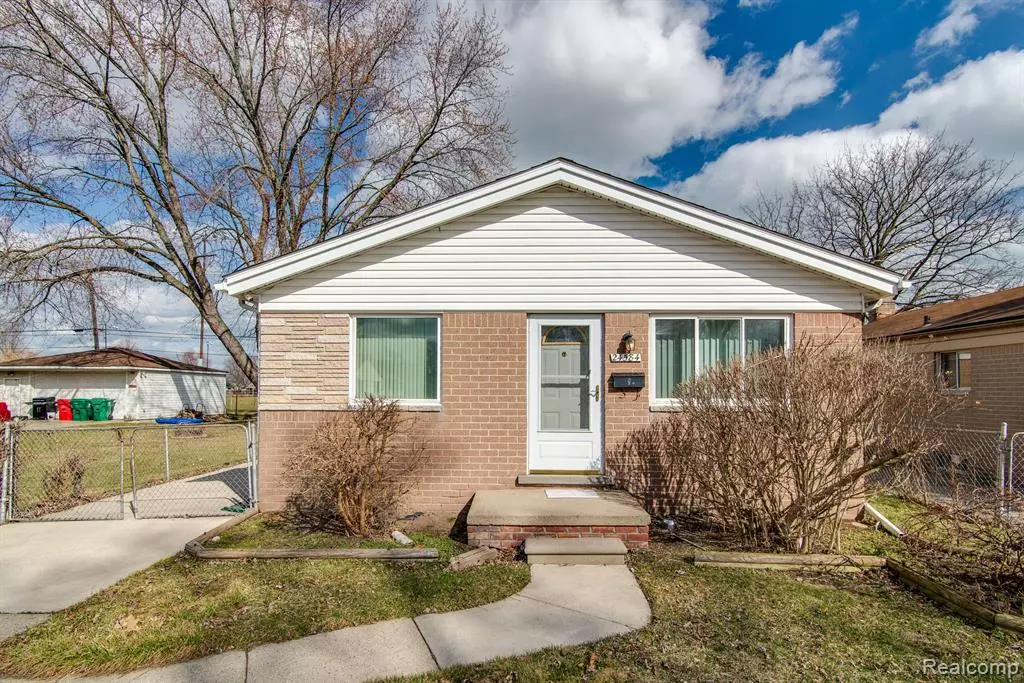 Eastpointe, MI 48021,24584 BRITTANY Avenue