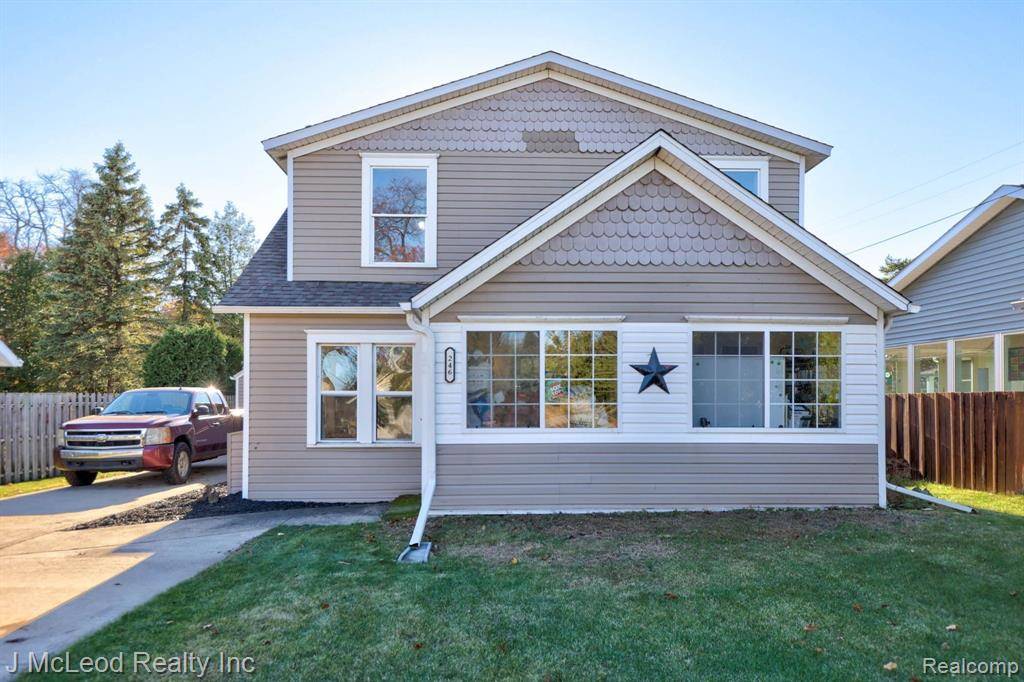 246 LAGOON BEACH Drive, Bay City, MI 48706