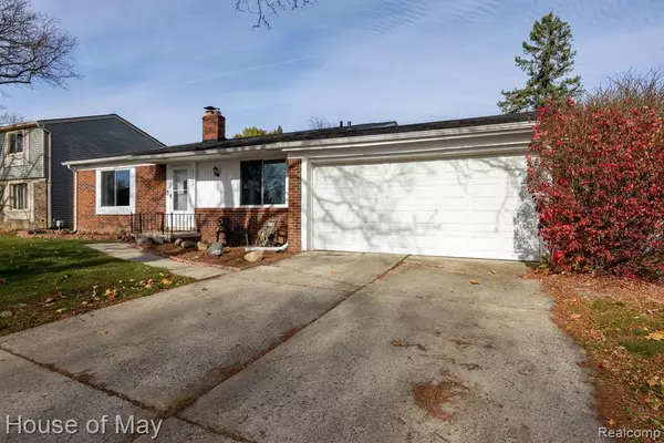 2923 Quartz Drive, Troy, MI 48085
