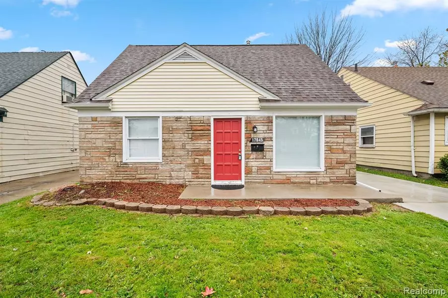 17645 LINCOLN Avenue, Eastpointe, MI 48021