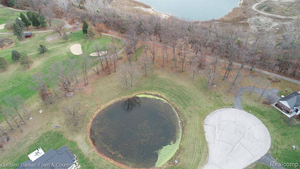 Howell, MI 48855,471 DAMA VIEW COURT
