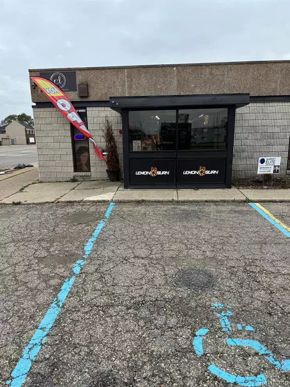 21511 E VAN DYKE N Avenue, Warren, MI 48089