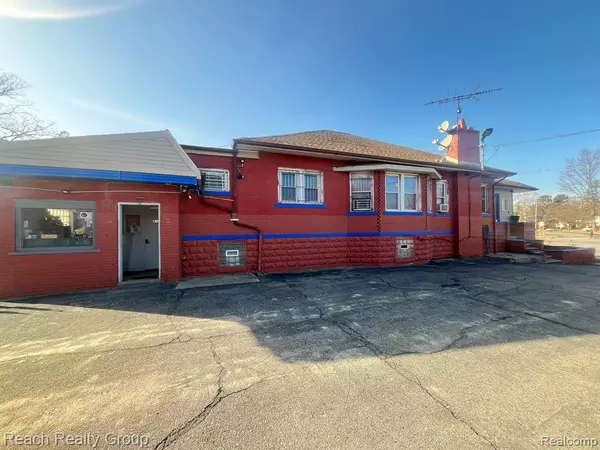 Detroit, MI 48219,22755 GRAND RIVER Avenue