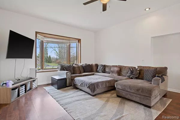 South Rockwood, MI,7136 S HURON RIVER Drive