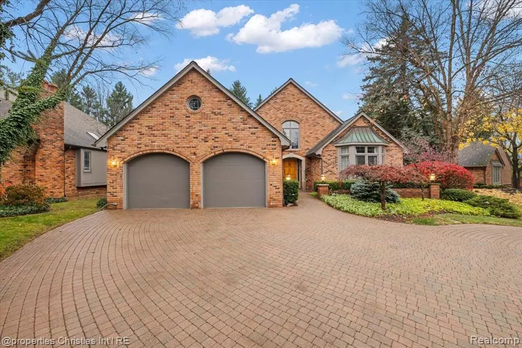 Bloomfield Hills, MI 48304,5579 Pine Brooke Court