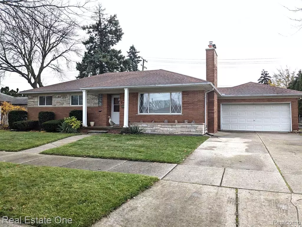 Eastpointe, MI 48021,19034 DIJON Avenue