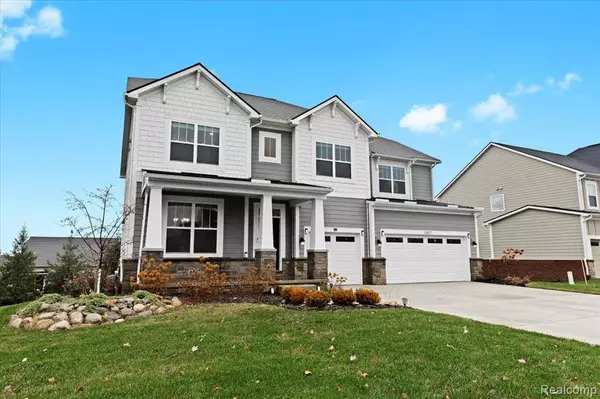 South Lyon, MI 48178,24279 BAY LAUREL Lane