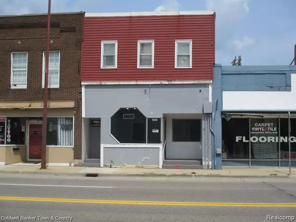 908 W MAIN Street, Owosso, MI 48867