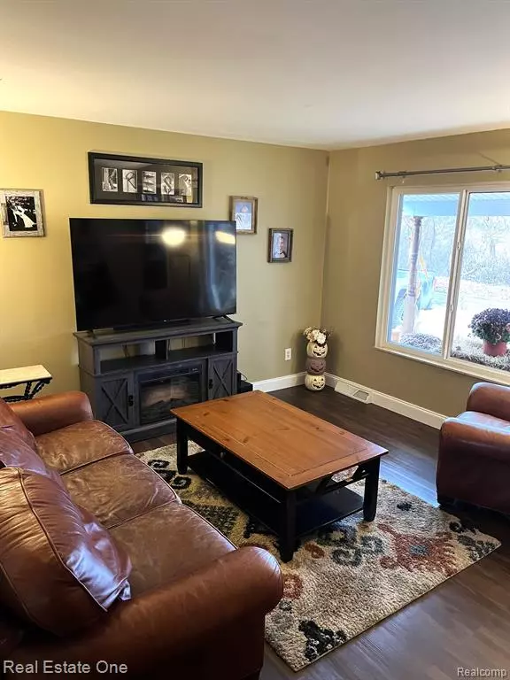 White Lake, MI 48383,4710 DEERFIELD Drive