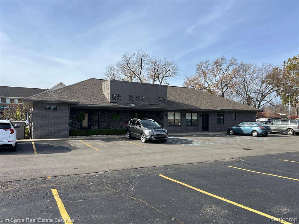 Saint Clair Shores, MI 48081,25630 LITTLE MACK Avenue