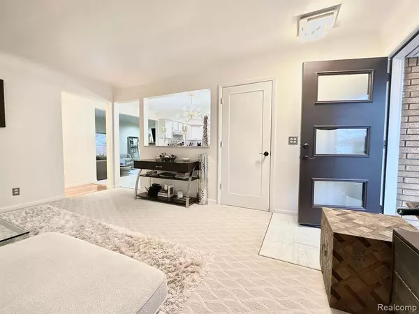 Riverview, MI 48193,14277 CRANBROOK Street