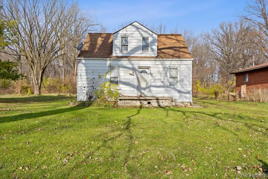 25370 Mary Street, Taylor, MI 48180