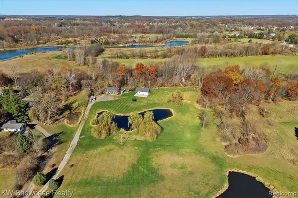 Howell, MI 48843,3190 W COON LAKE Road