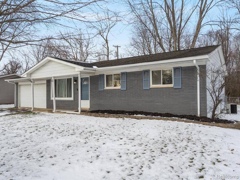 6652 DOYON N Drive, Waterford, MI 48327