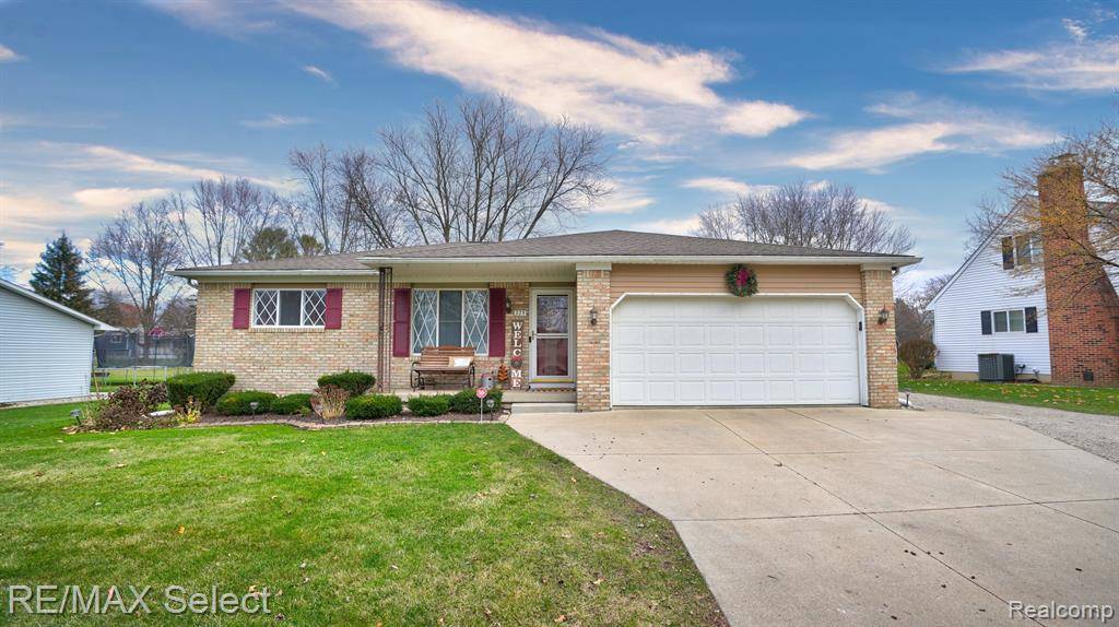 325 PRIMROSE Lane, Flushing, MI 48433