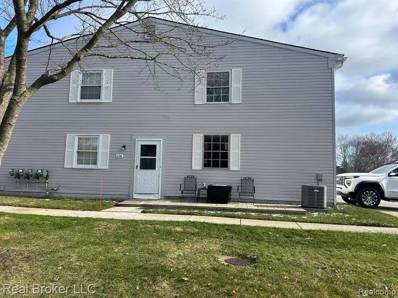 236 AQUEDUCT Drive, Walled Lake, MI 48390