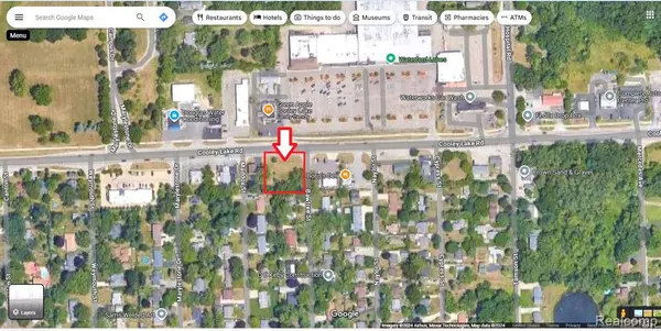 9999 W Cooley Lake, West Bloomfield, MI 48324