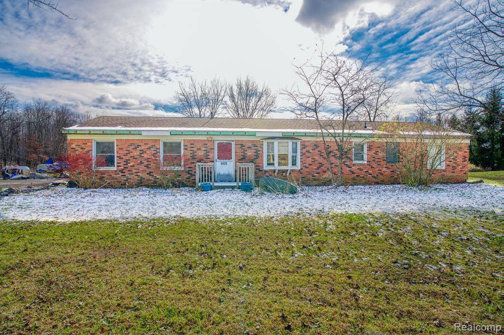 5920 GOLF CLUB Road, Howell, MI 48843