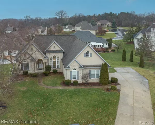 Fenton, MI 48430,4308 Fountain View Court