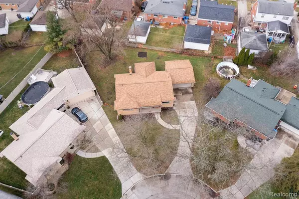 Dearborn Heights, MI 48127,6723 Plainfield Street