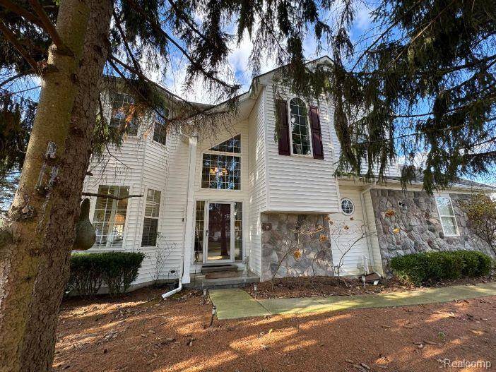 20221 ISLAND ESTATE Drive, Grosse Ile, MI 48138