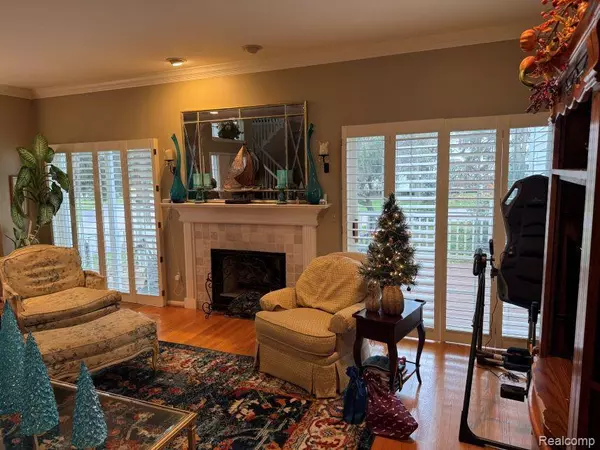 Grosse Ile, MI 48138,20221 ISLAND ESTATE Drive