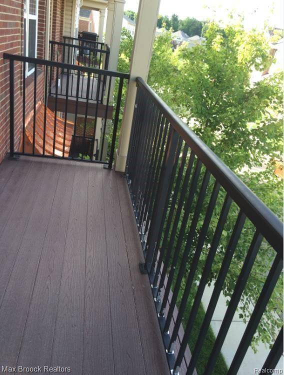 Novi, MI,28017 HOPKINS Drive