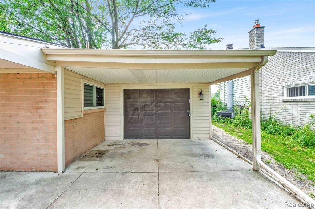 Clinton Twp, MI 48035,36047 WEIDEMAN Street
