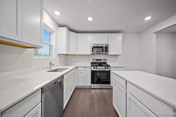 Van Buren, MI 48111,14213 OLD OAK Trail