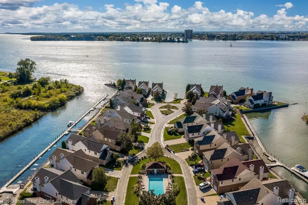 Detroit, MI 48215,279 KEELSON Drive