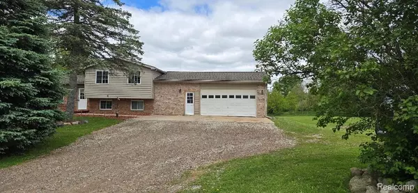 Davisburg, MI 48350,12070 Rattalee Lake Road